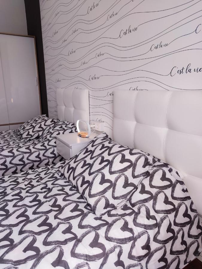 Vivienda Turistica Mou Apartment อาร์ซูอา ภายนอก รูปภาพ